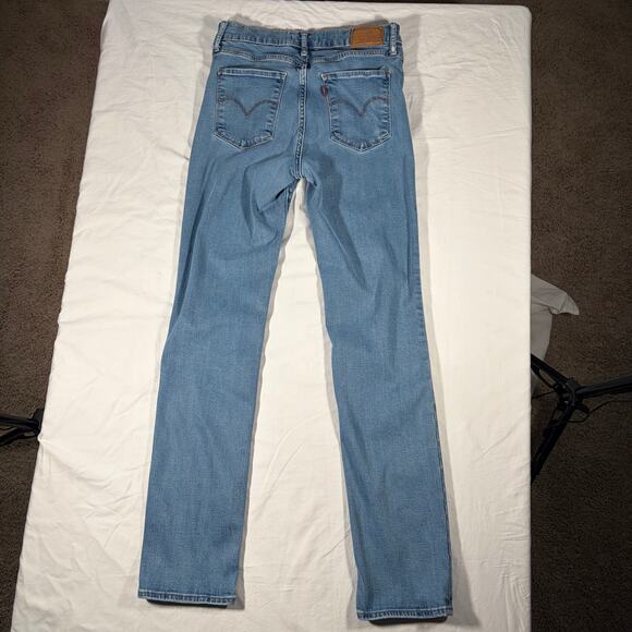 Levi’s 724 high rise straight leg jeans. Size 28. stretch. Medium light wash - Picture 4 of 4